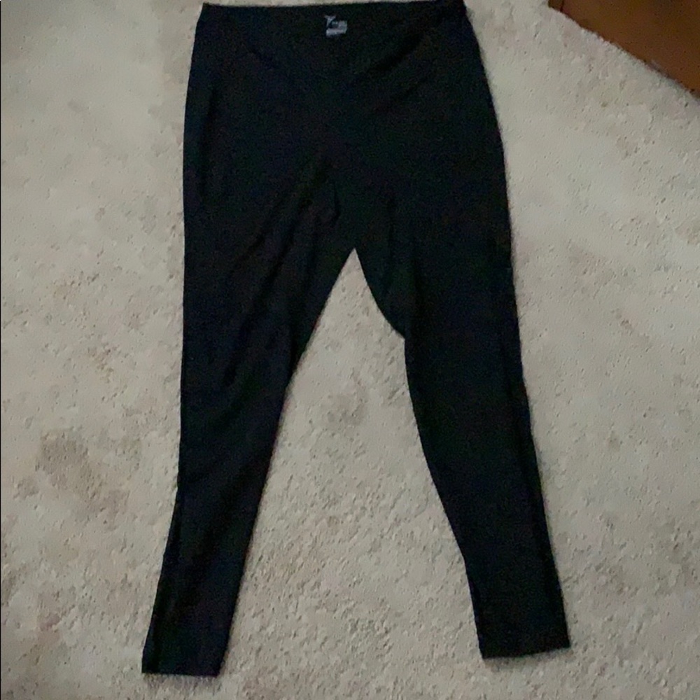 Old navy ankle high waisted compression Leggins